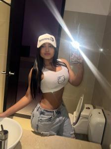 613731191: Chica busca chico en Barcelona