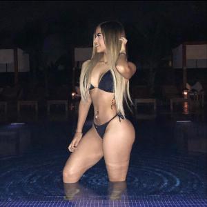 613688244: Chica busca chico en Asturias