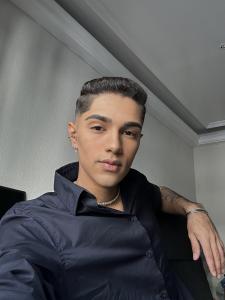 603789080: Chico busca chica en Madrid