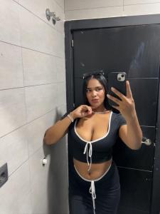 631755296: Chica busca chico en Gerona