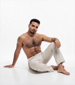 621335577: Chico busca chica en Barcelona