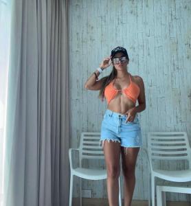 637822810: Chica busca chico en Barcelona