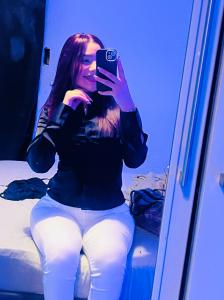 642963995: Chica busca chico en Madrid