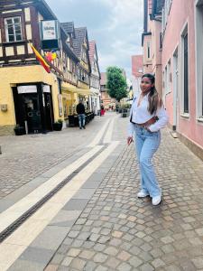 632227184: Chica busca chico en Madrid