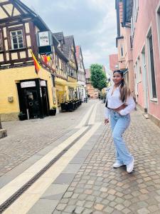 632227184: Chica busca chico en Madrid