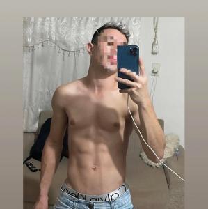 613716977: Chico busca chica en Madrid