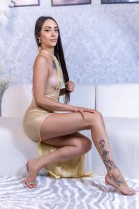 621618509: Chica busca chico en Barcelona