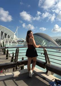603342381: Chica busca chico en Barcelona