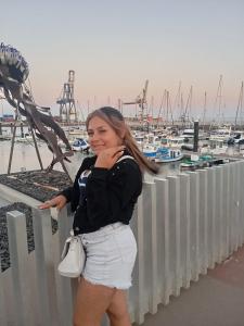 635795472: Chica busca chico en Tenerife