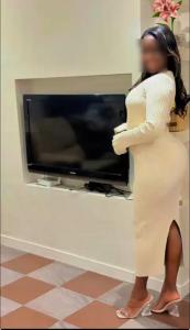 613487920: Chica busca chico en Alicante
