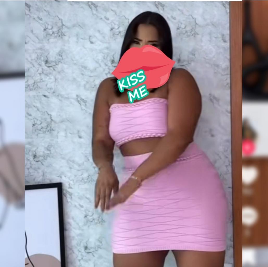 Chica busca chico en La Coruña: Chica busca chico