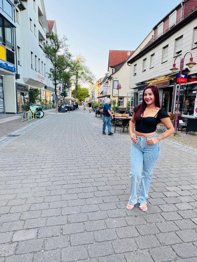 642963995: Chica busca chico en Madrid