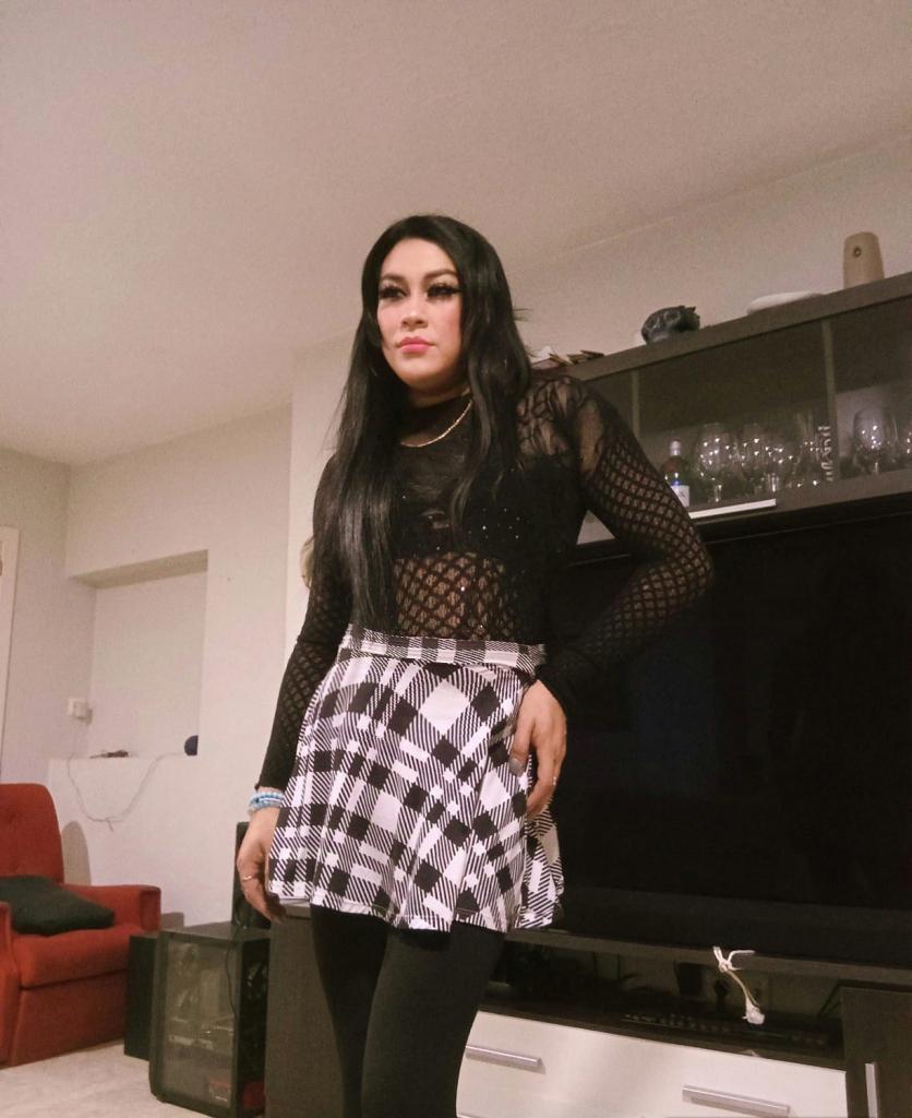 Chica busca chico en Almería: 