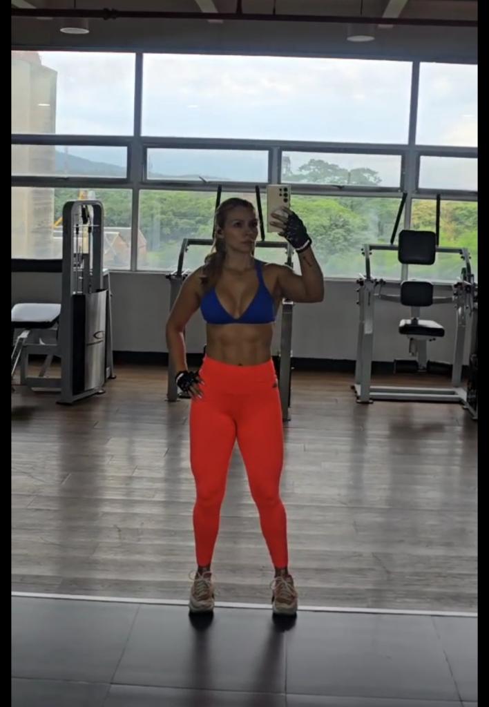 Chica busca chico en Tenerife: 