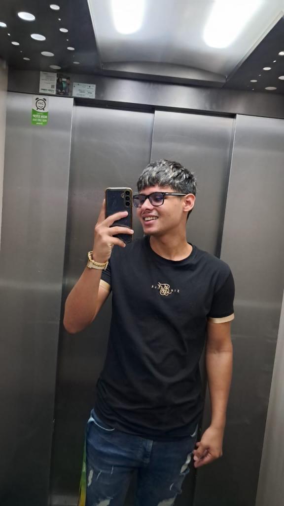 Chico busca chica en Las Palmas: 