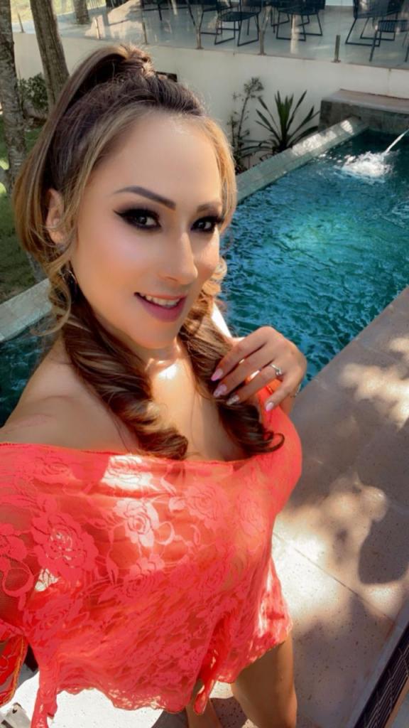 Chica busca chico en Granada: 