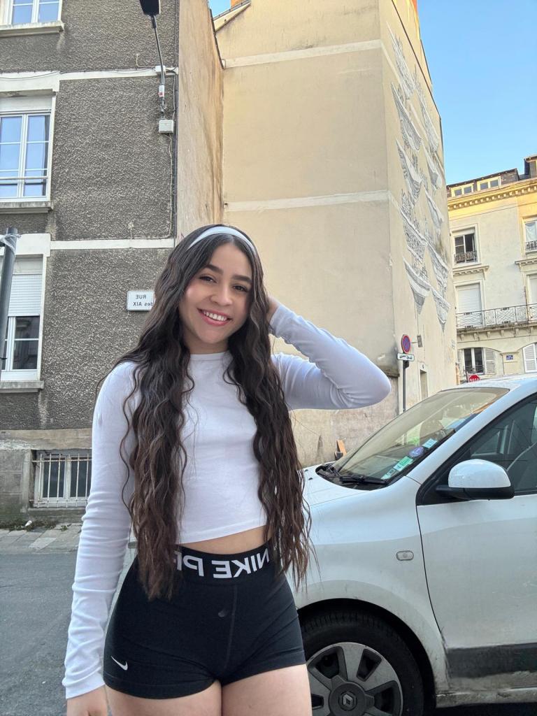 631507330: Chica busca chico en Barcelona