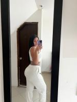 643934920: Chica busca chico en Sevilla