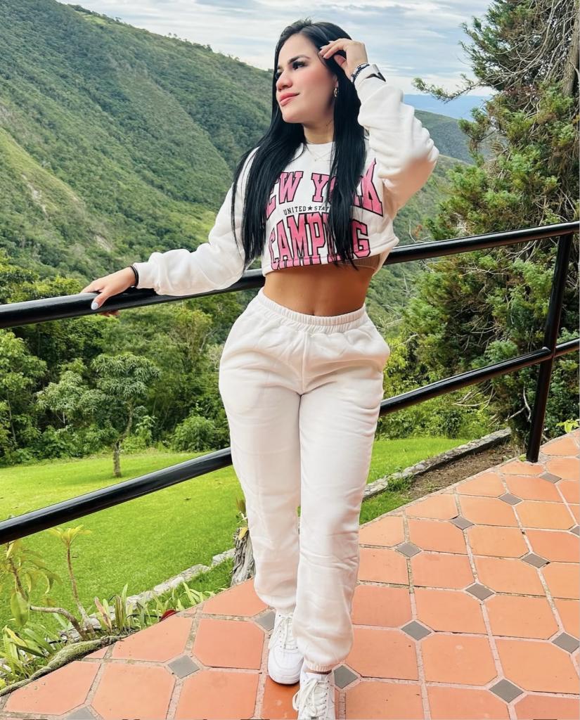 602083225: Chica busca chico en La Coruña