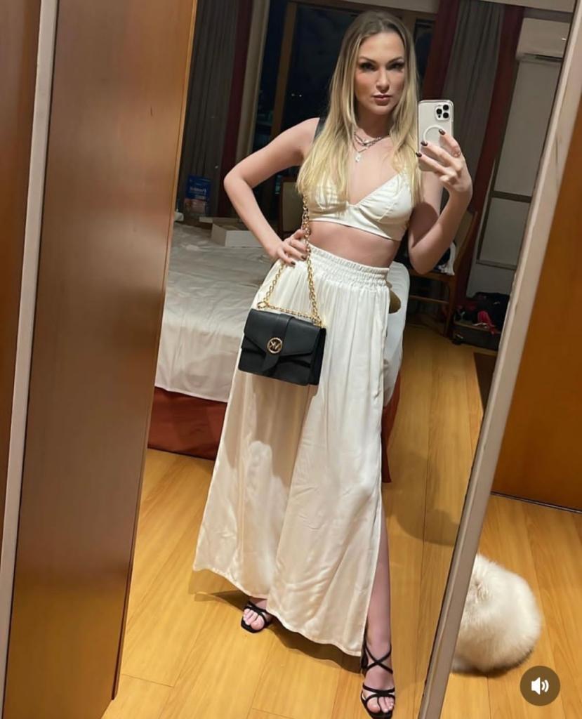 667041524: Chica busca chico en Zaragoza
