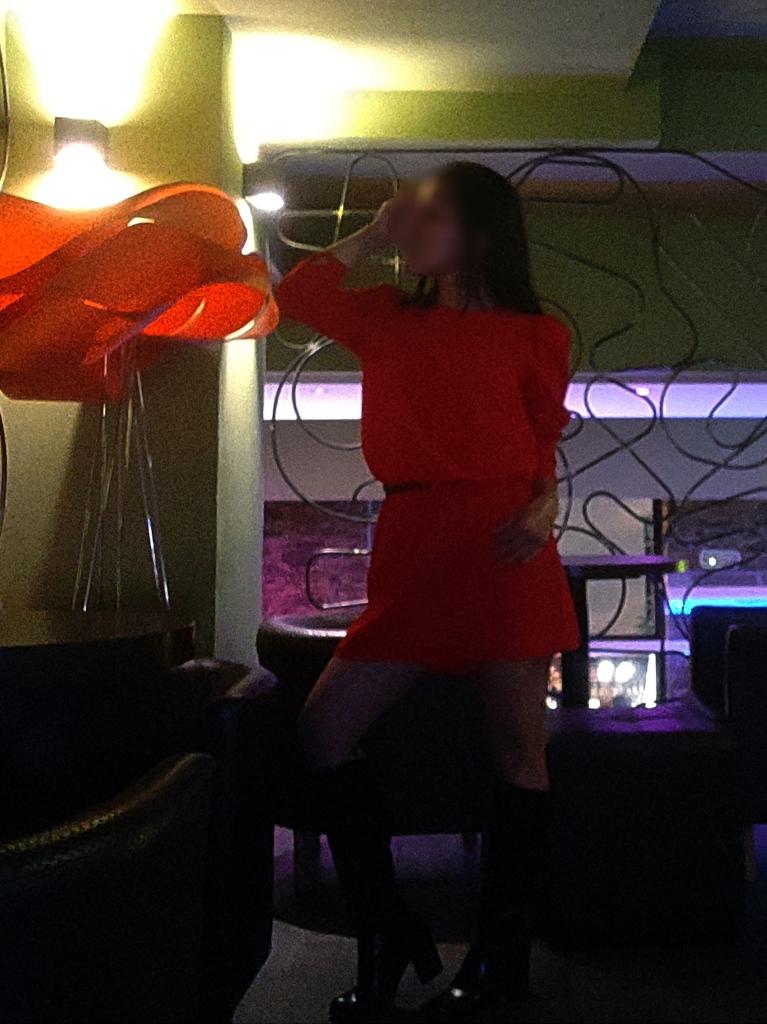 623329863: Chica busca chico en La Coruña