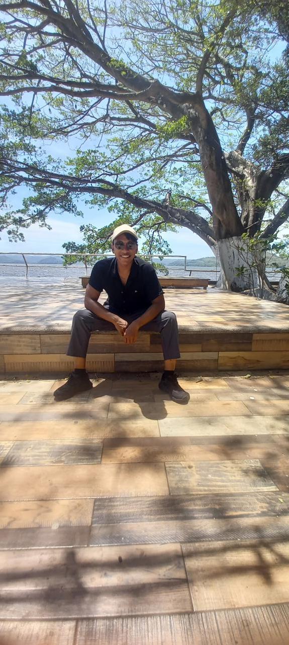 643037245: Chico busca chica en Asturias