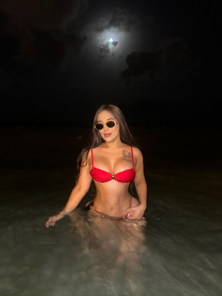 Chica busca chico en Tenerife: 