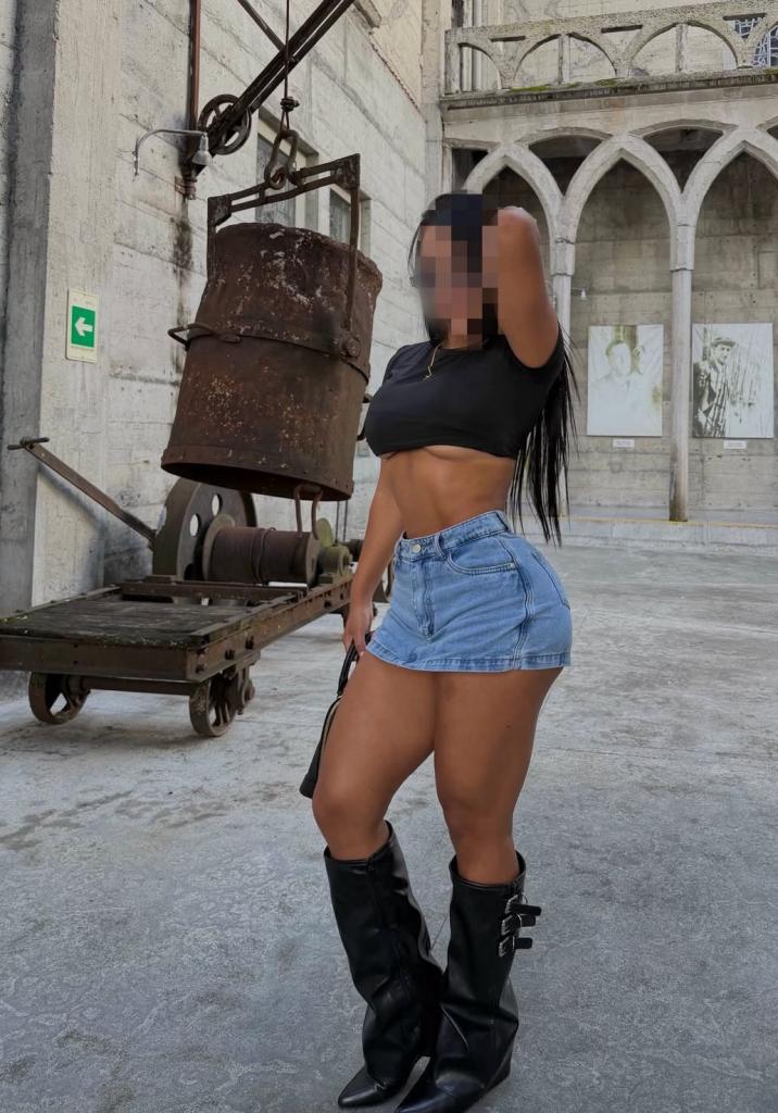 Chica busca chico en Granada: 