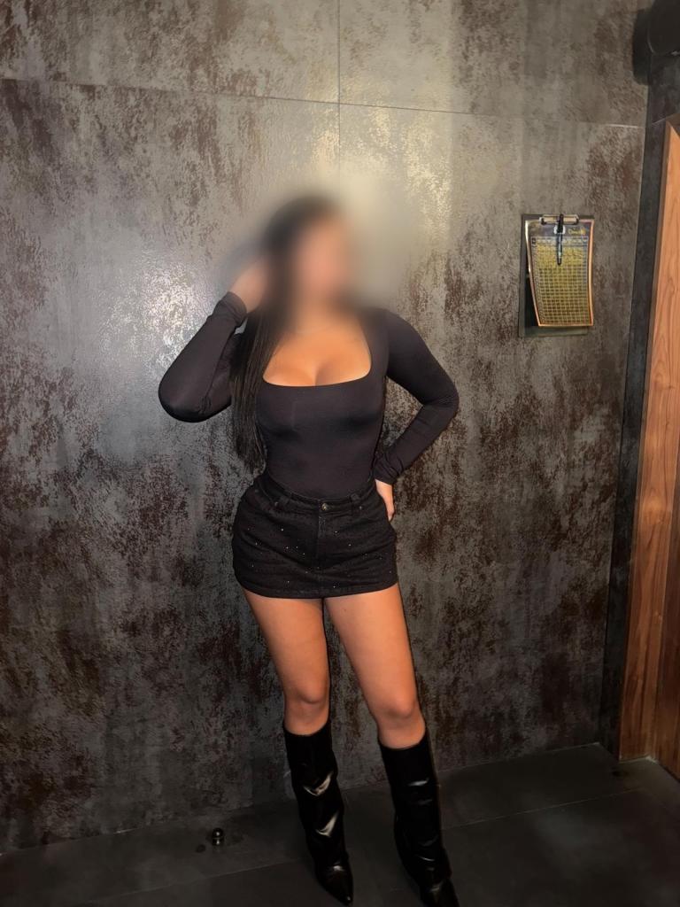 Chica busca chico en Granada: 