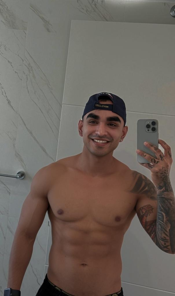 Chico busca chica en Málaga: 