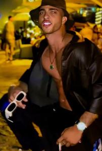 672808766: Chico busca chica en Valencia