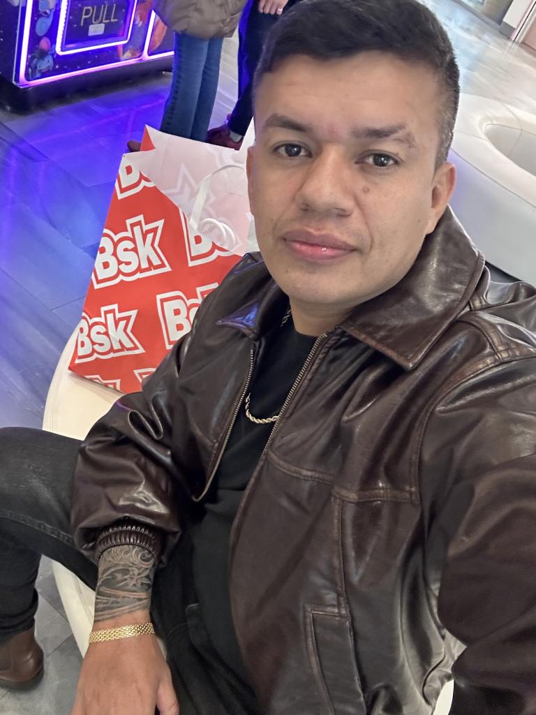 Chico busca chica en Valladolid: 