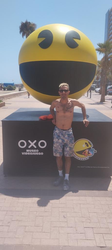 613825629: Chico busca chica en Málaga