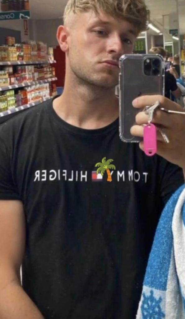 Chico busca chica en La Coruña: 