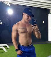 604394307: Chico busca chica en Barcelona