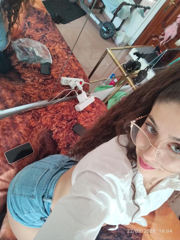 Chica busca chico en Cádiz: 