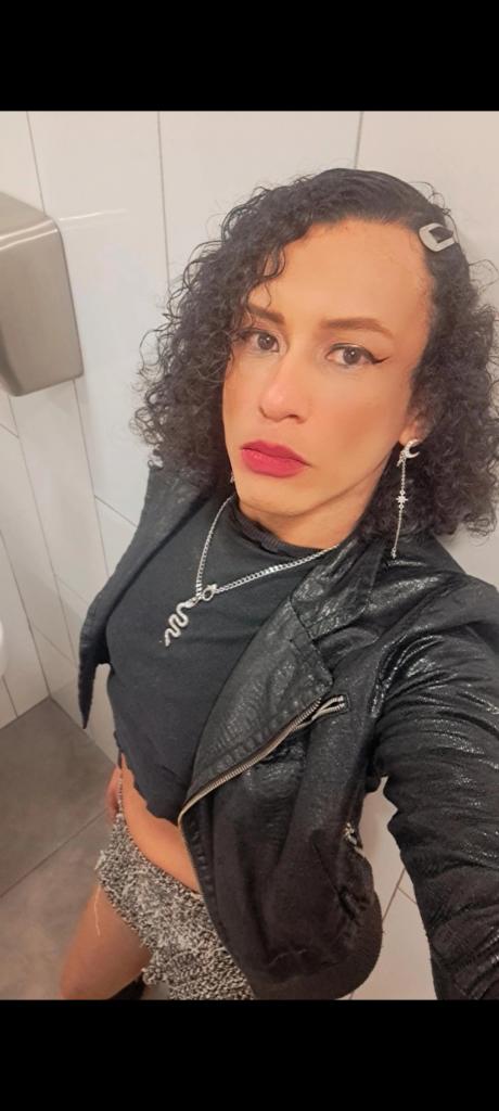 618249021: Travesti en Barcelona