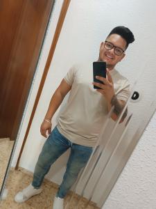 643564317: Chico busca chica en Madrid