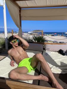 627493145: Chico busca chica en Madrid