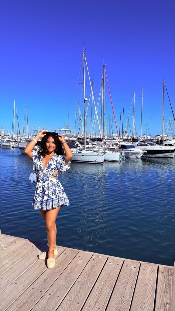Chica busca chico en Ibiza: 