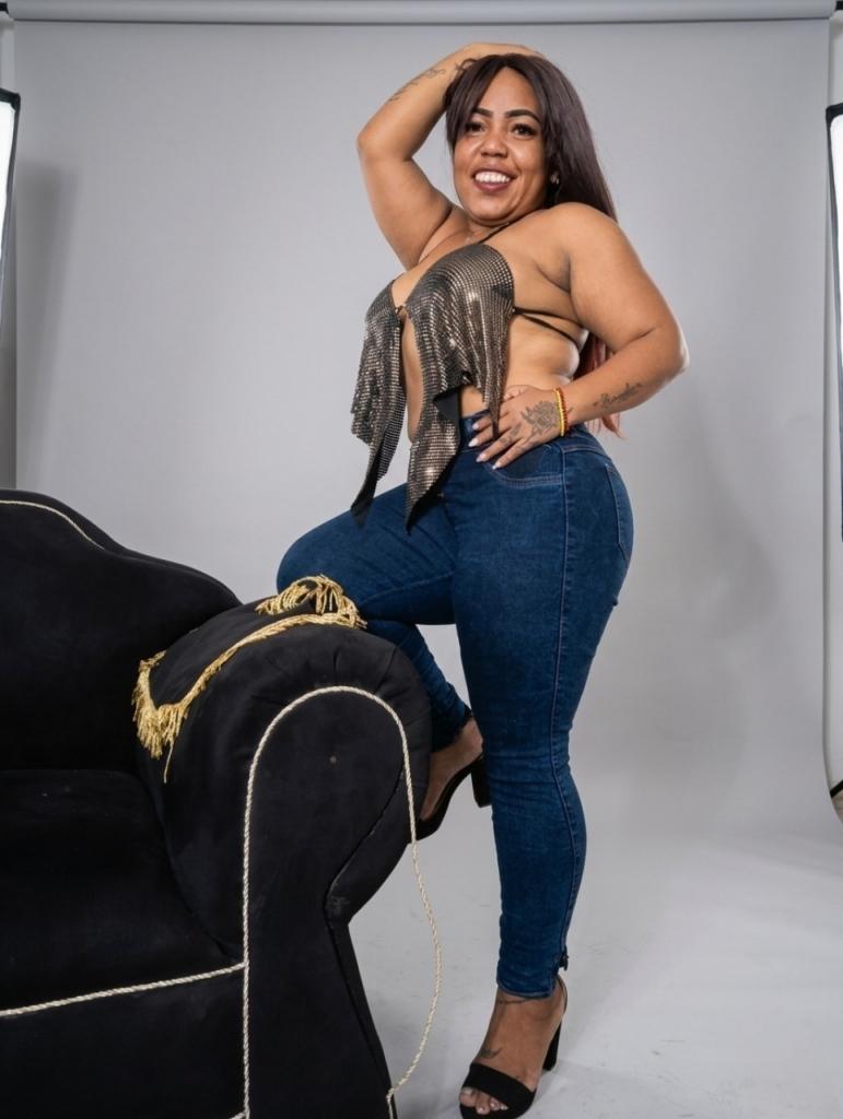 Chica busca chico en Almería: 