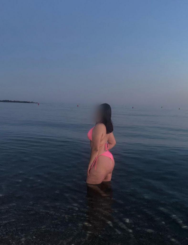 Chica busca chico en Almería: 