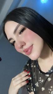 664563528: Chica busca chico en Barcelona
