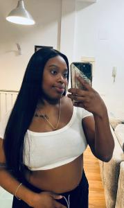 671157698: Chica busca chico en Barcelona