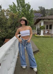 613493318: Chica busca chico en Tenerife