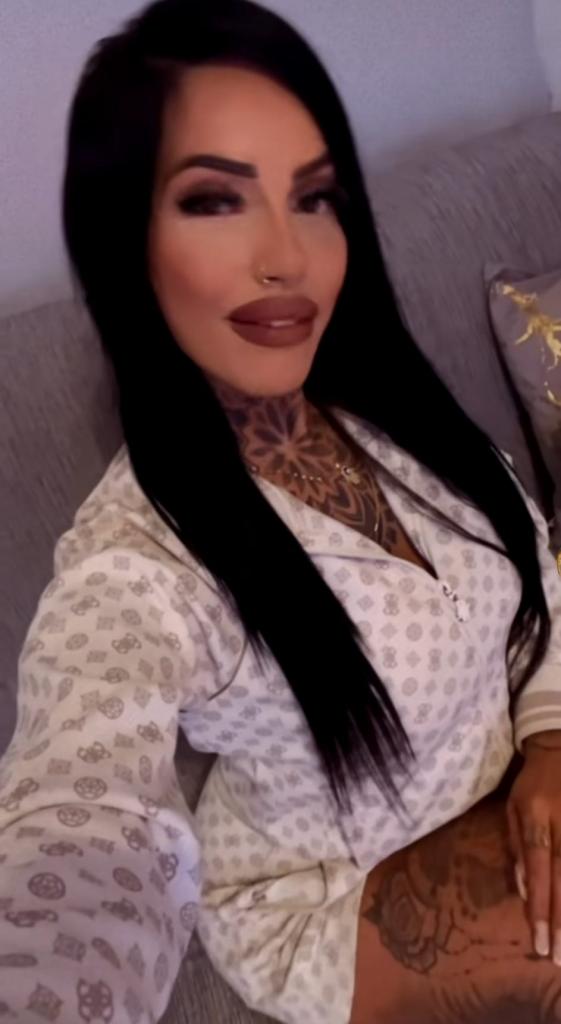 Chica busca chico en Sevilla: 