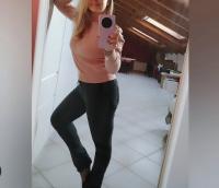 672993160: Chica busca chico en Gerona