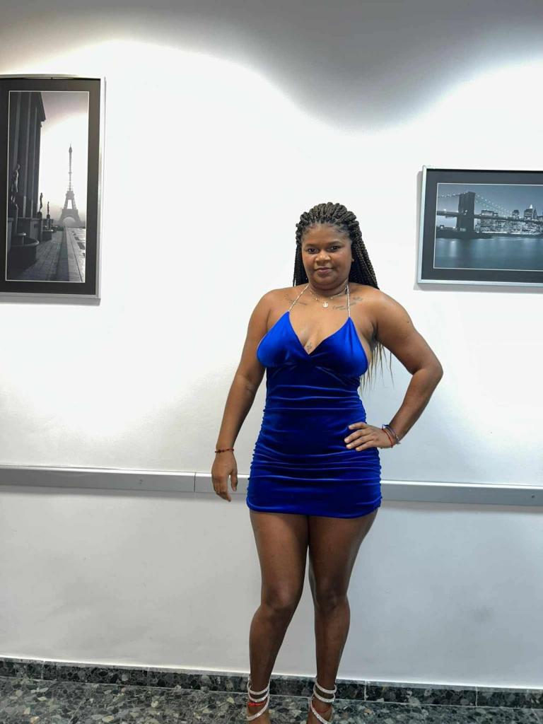 634070281: Chica busca chico en Gerona