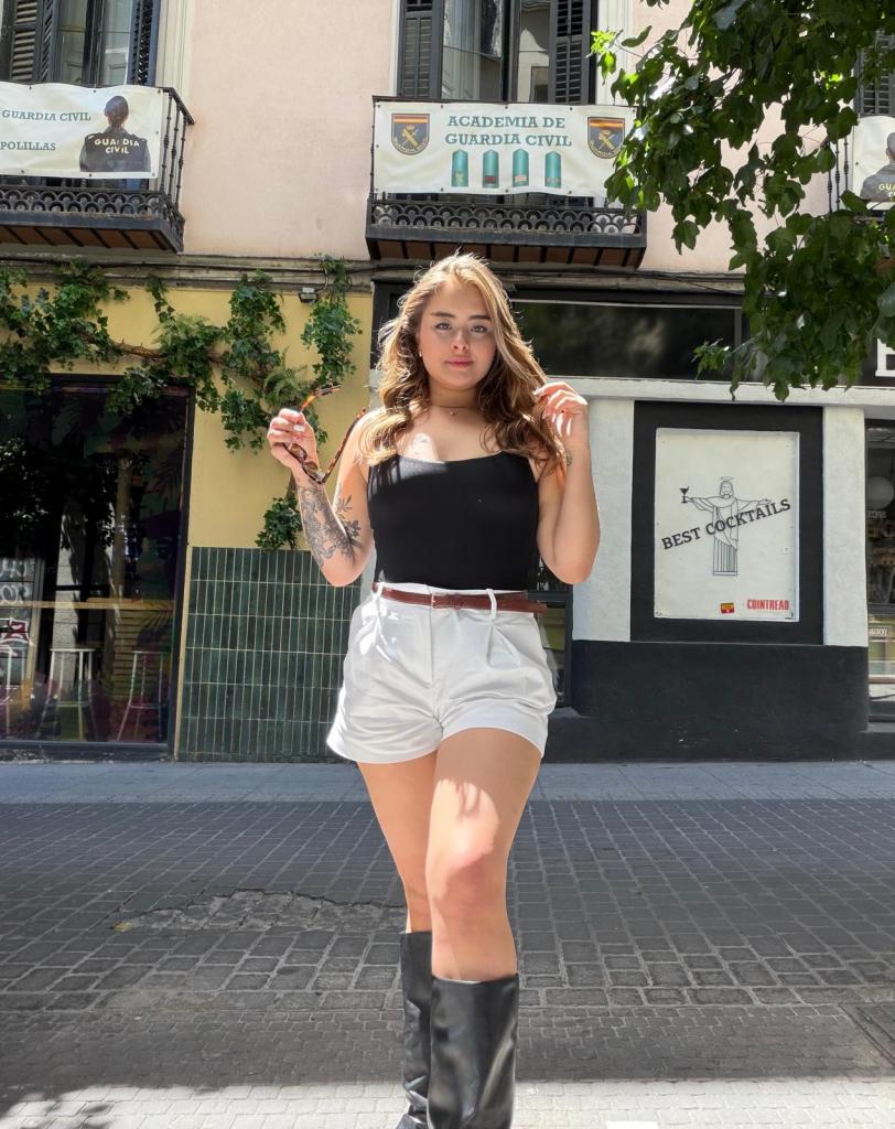 600846174: Chica busca chico en Barcelona
