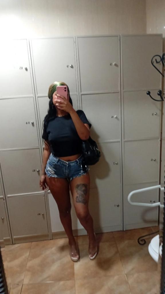 617202056: Chica busca chico en Barcelona